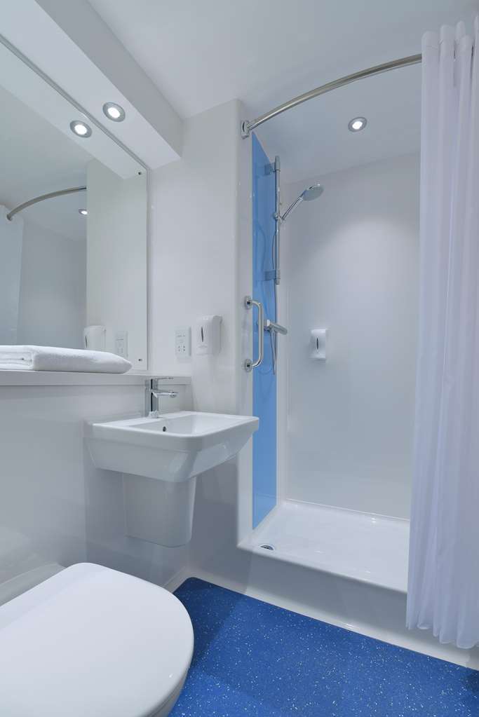 Travelodge Birmingham Yardley Номер фото
